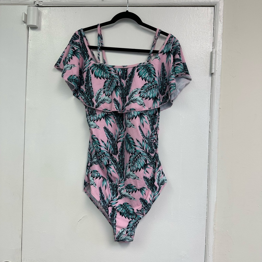 One piece swimsuit size xxl in excellent condition